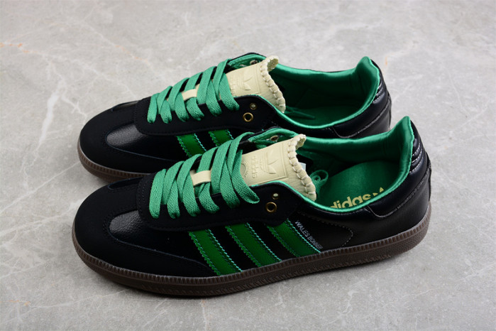 ad low-top sneaker 2303136