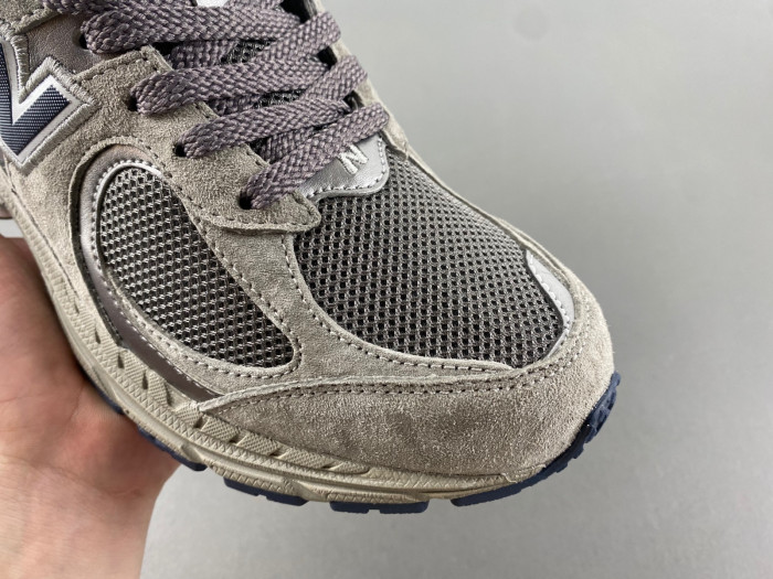 New Balance ML2002RA