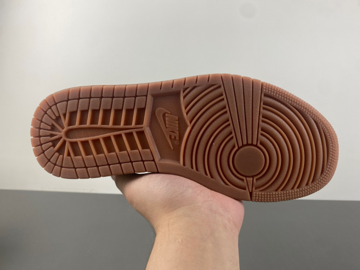 Travis Scott x Air Jordan 1 Low CQ4277-112