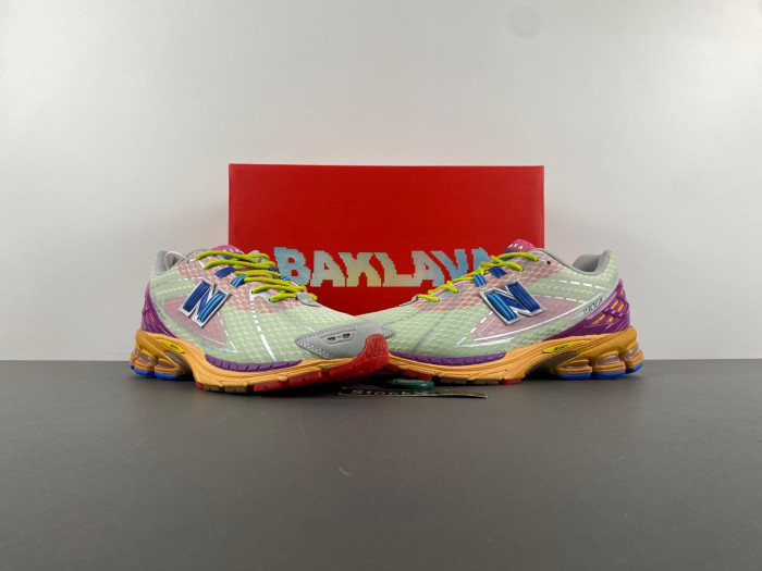 New Balance 1906R 