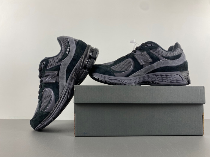 New Balance 2002R Black Dark Grey M2002RBL