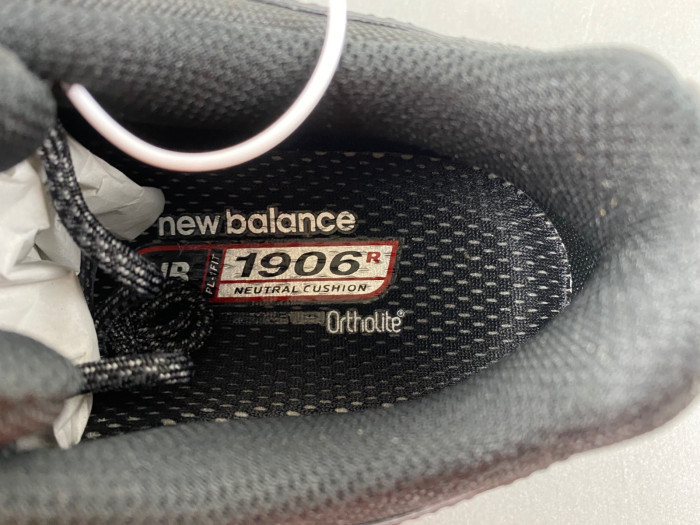 New Balance 1906R M1906ROC