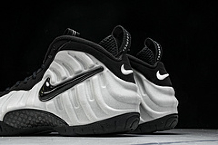 Nike Air Foamposite Pro “Wolf Grey” HF0794-001
