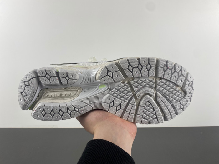 New Balance U1906AE