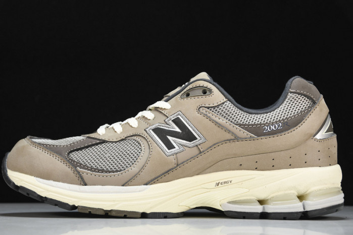 new balance 2002r warm alpaca m2002raw