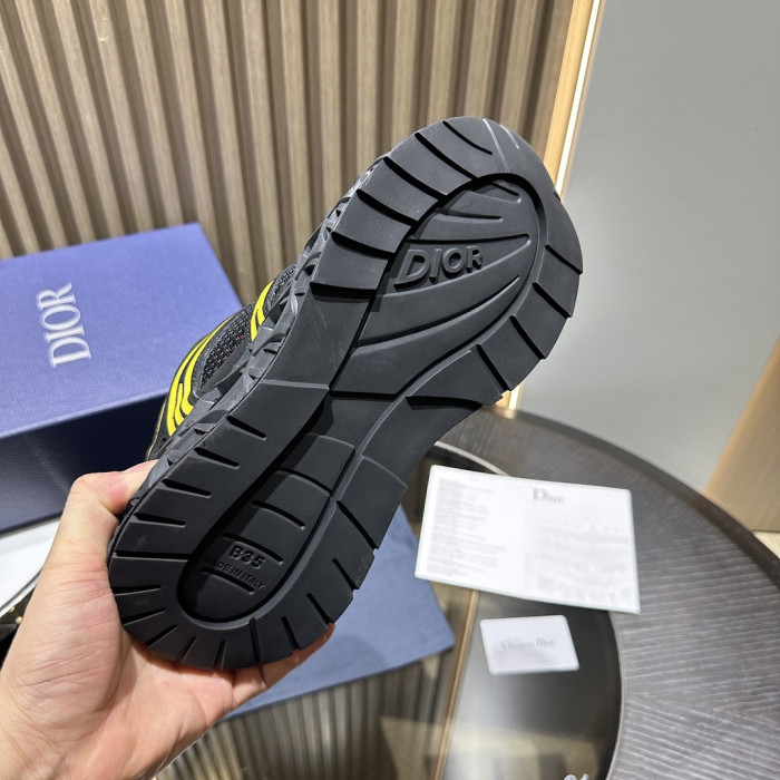 DR B35 LOW-TOP SNEAKERS DR-299