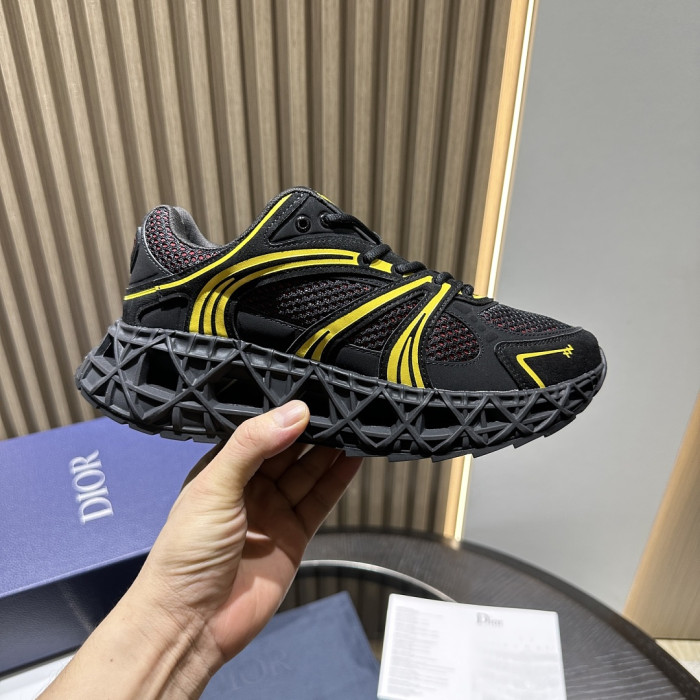 DR B35 LOW-TOP SNEAKERS DR-299
