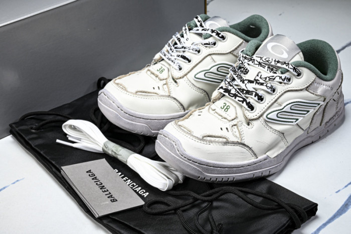 BL Hamptons Worn-Out BHW-10