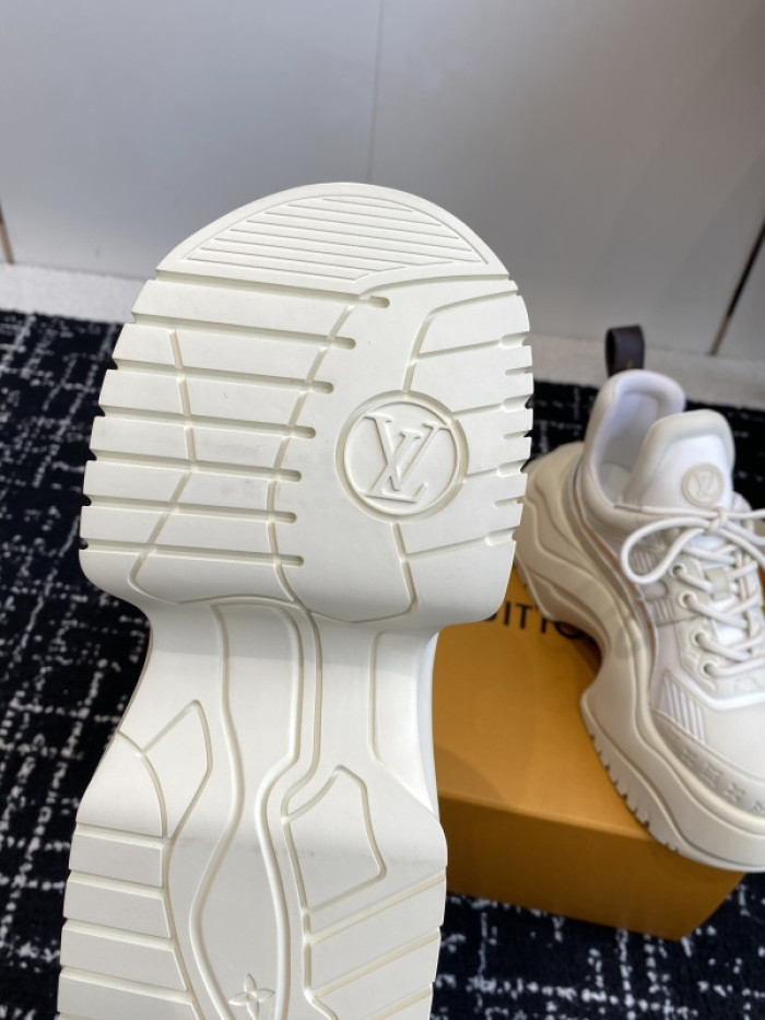LOVT SNEAKER lv-426