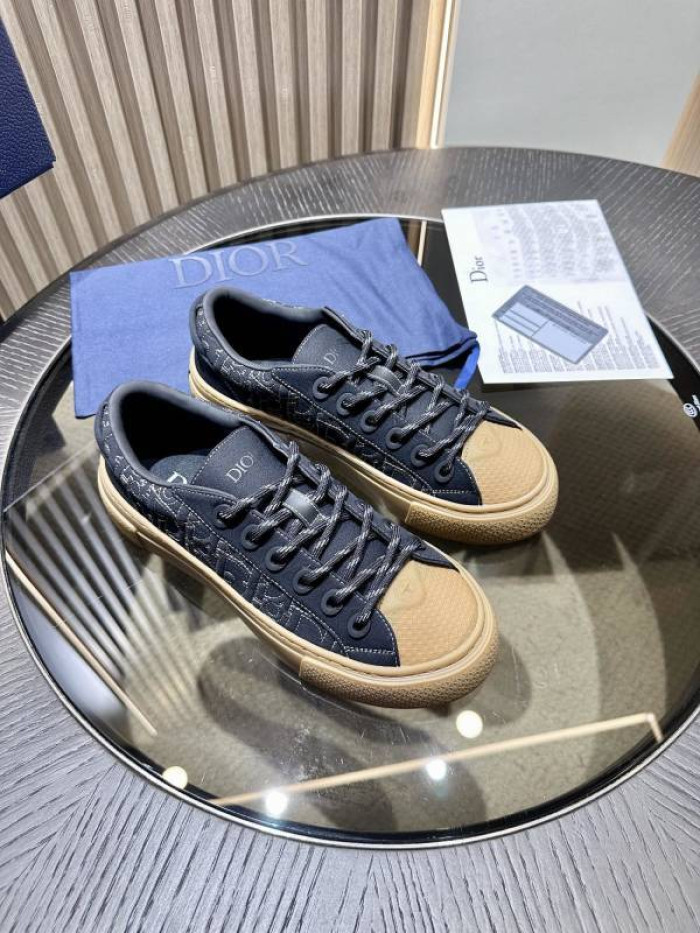DR B33 LOW-TOP SNEAKERS DR-114