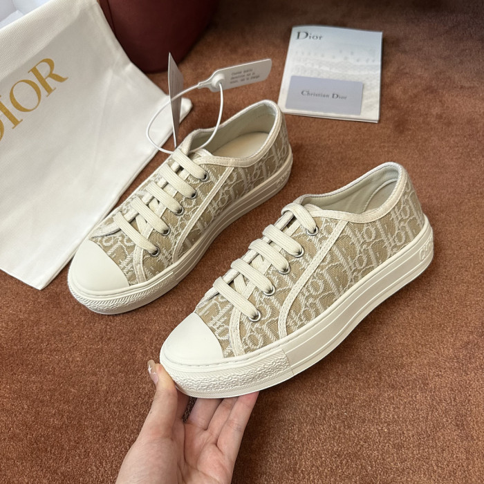 DR LOW-TOP SNEAKERS DR-241