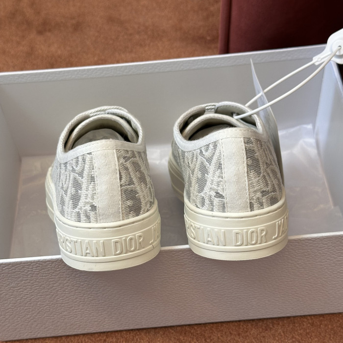 DR LOW-TOP SNEAKERS DR-242