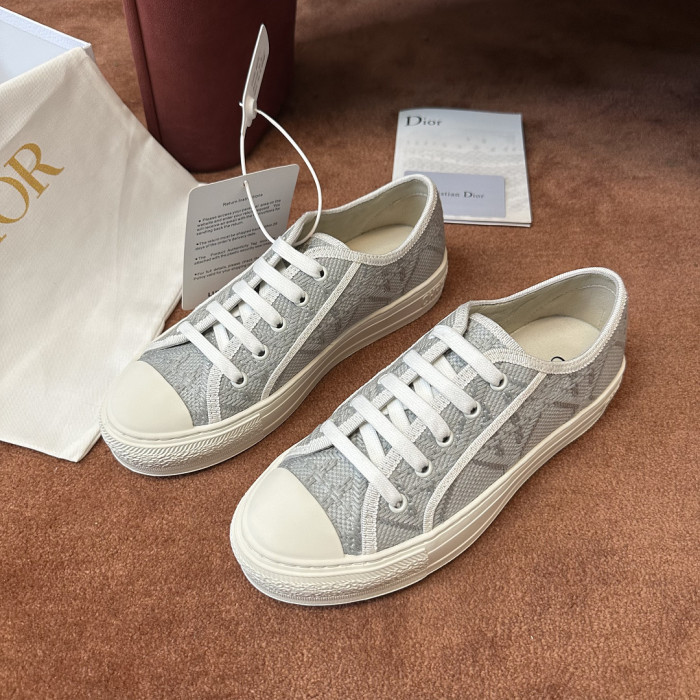 DR LOW-TOP SNEAKERS DR-244