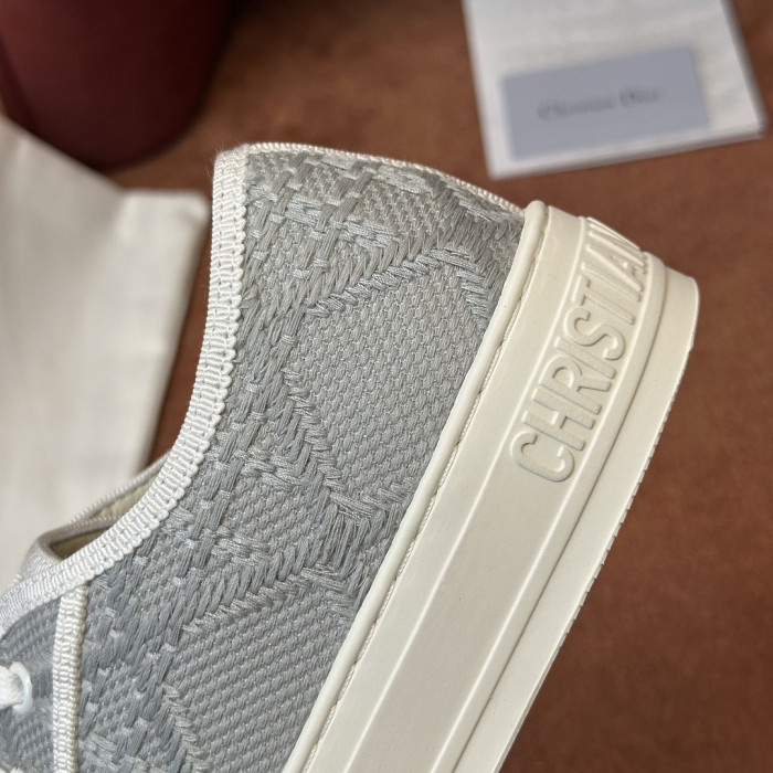 DR LOW-TOP SNEAKERS DR-244
