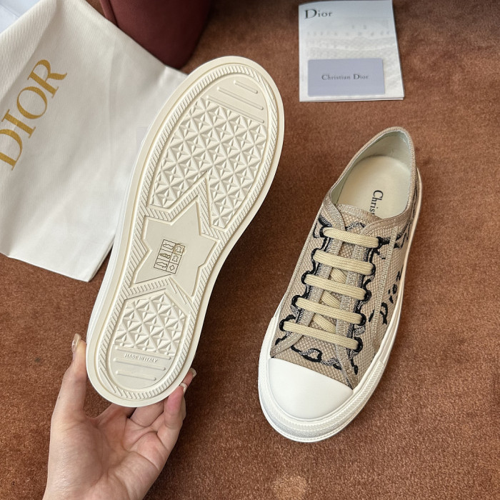 DR LOW-TOP SNEAKERS DR-245