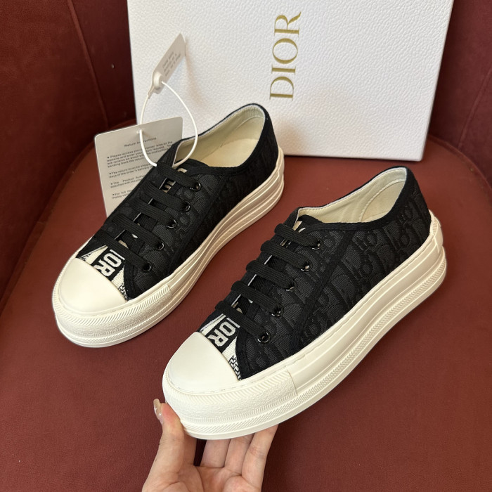 DR LOW-TOP SNEAKERS DR-247
