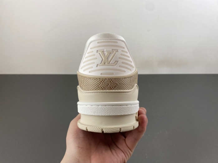 LOVT SNEAKER lv-623