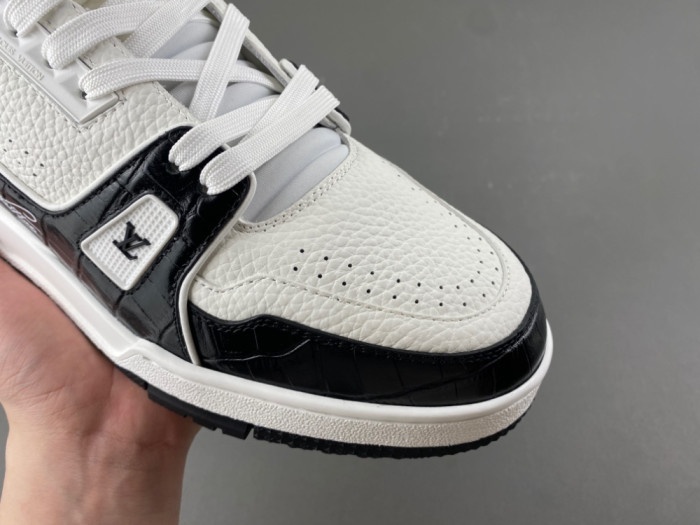 LOVT SNEAKER lv-624