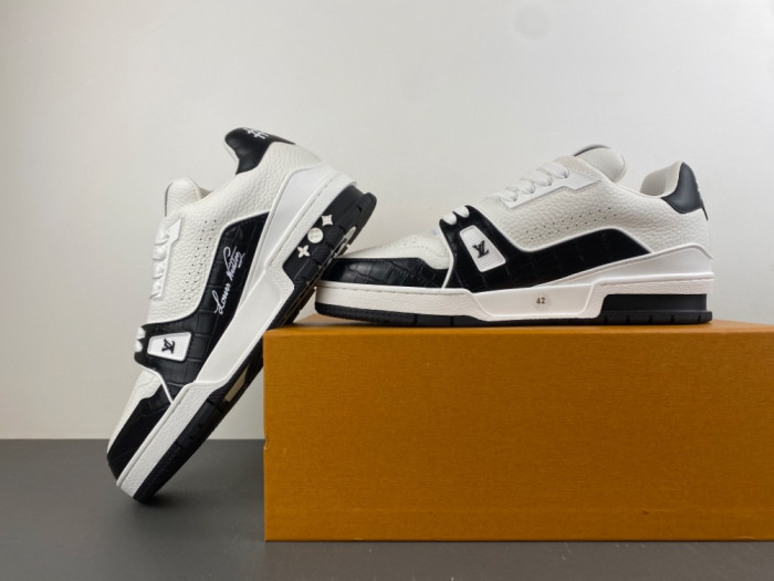 LOVT SNEAKER lv-624