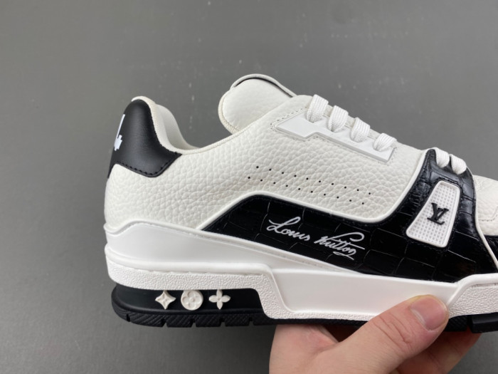 LOVT SNEAKER lv-624