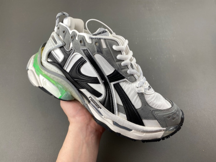 (LED) BL RUNNER SNEAKERS WRNLD 9012