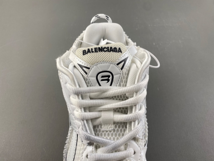 (LED) BL RUNNER SNEAKERS WRNLD 0102
