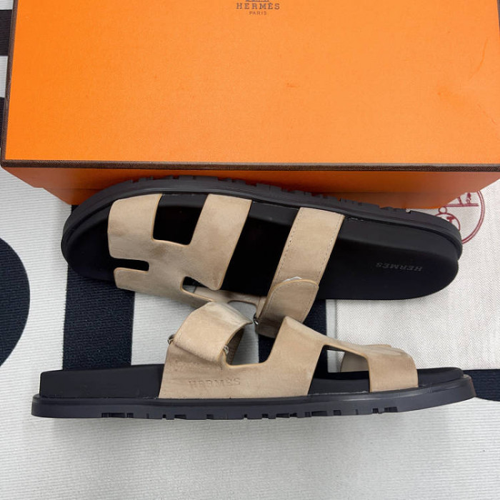 her slides 2307091